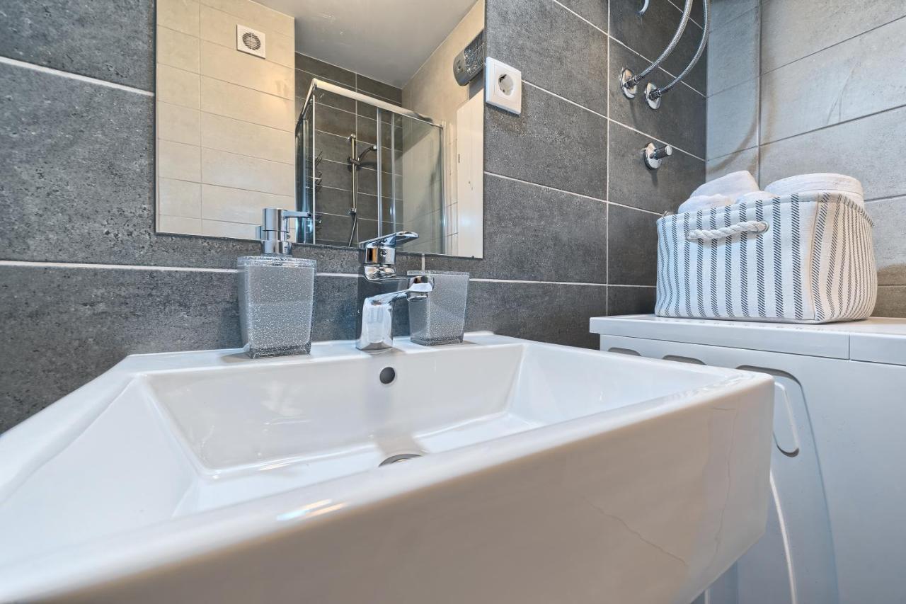 Modern Apartments With Sea View 150 Meters To Beach Kastela Luaran gambar