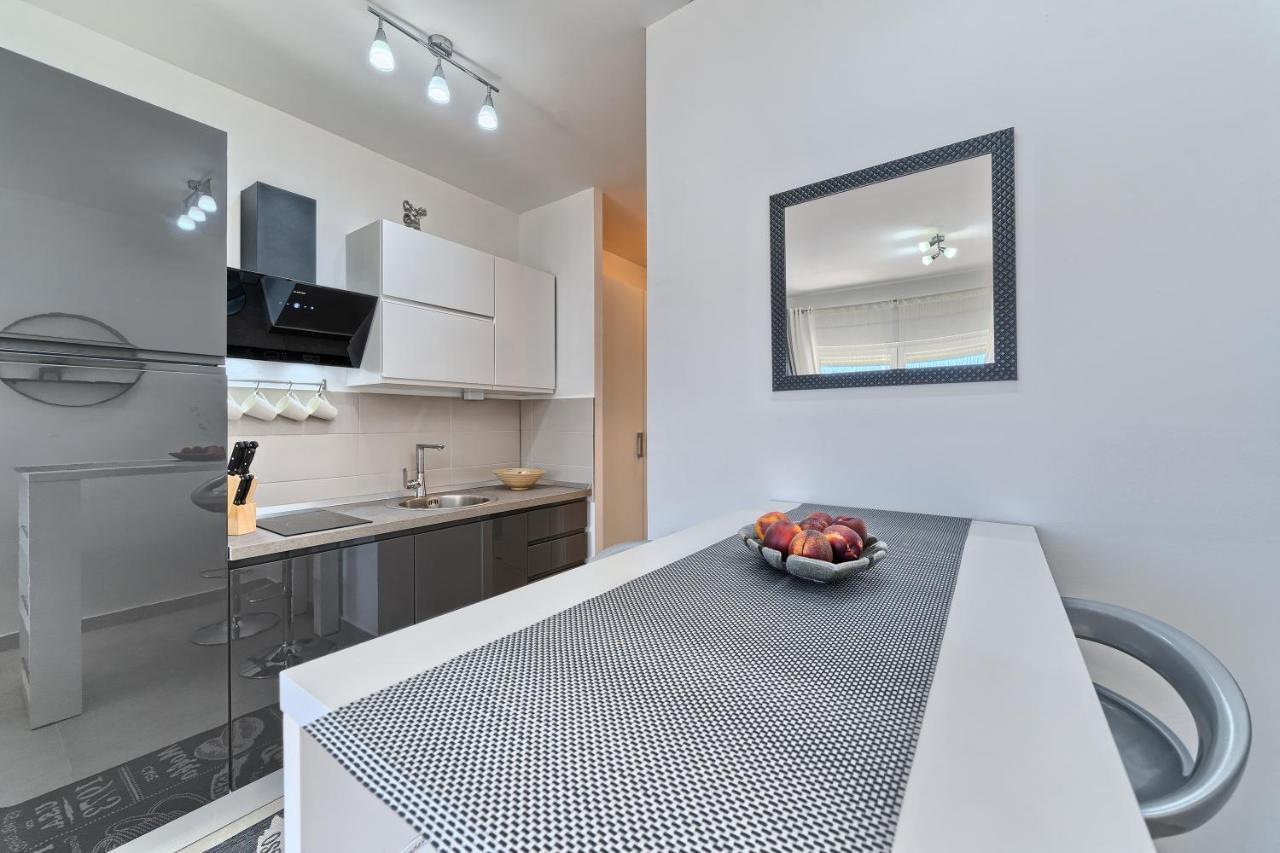 Modern Apartments With Sea View 150 Meters To Beach Kastela Luaran gambar