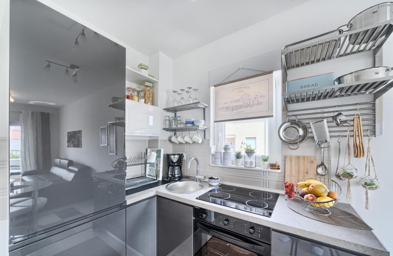 Modern Apartments With Sea View 150 Meters To Beach Kastela Luaran gambar